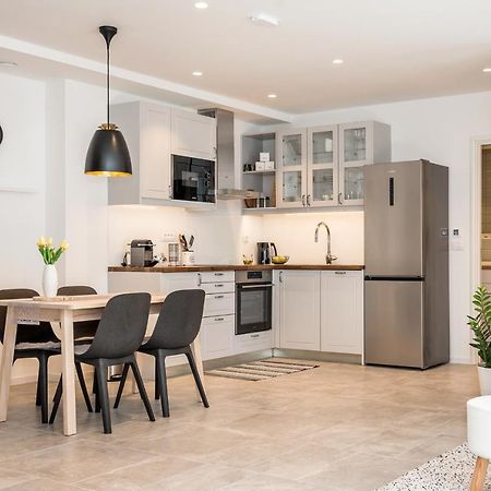 Luxury Apartments Azalea シベニク エクステリア 写真