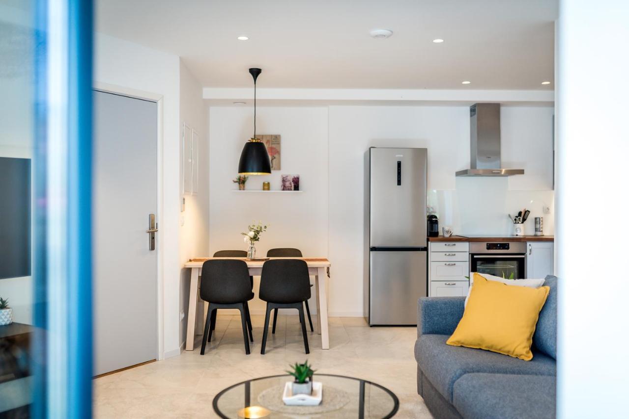 Luxury Apartments Azalea シベニク エクステリア 写真