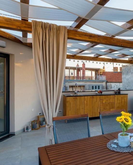 Luxury Apartments Azalea シベニク 部屋 写真